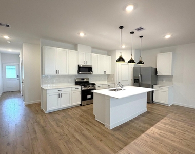 3507 Goldfinch Woods Drive - Photo Thumbnail 4
