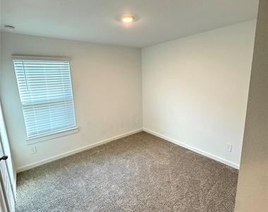 8707 Anacua Drive - Photo Thumbnail 16