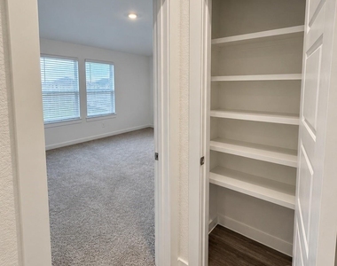 8707 Anacua Drive - Photo Thumbnail 7