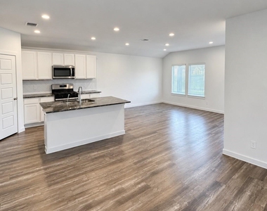 8707 Anacua Drive - Photo Thumbnail 3