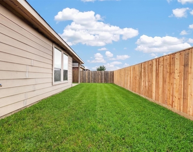 8806 Willow Wind Lane - Photo Thumbnail 47