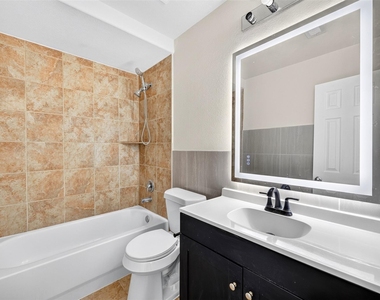 8806 Willow Wind Lane - Photo Thumbnail 40