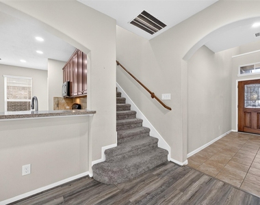 8806 Willow Wind Lane - Photo Thumbnail 35