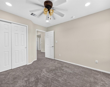 8806 Willow Wind Lane - Photo Thumbnail 39