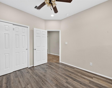 8806 Willow Wind Lane - Photo Thumbnail 33
