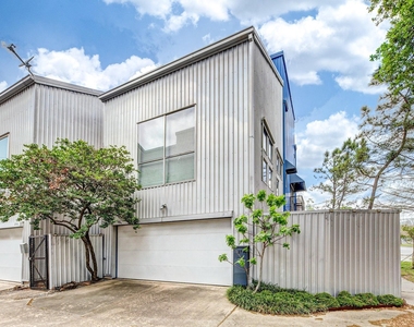 2714 Chenevert Street - Photo Thumbnail 2