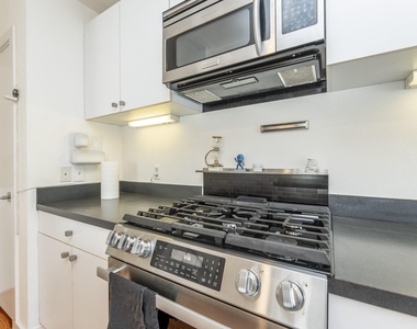 2714 Chenevert Street - Photo Thumbnail 19