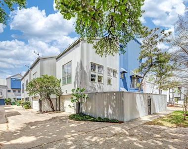 2714 Chenevert Street - Photo Thumbnail 1