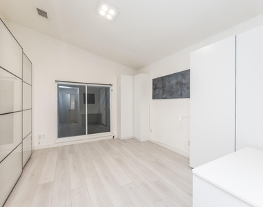 2714 Chenevert Street - Photo Thumbnail 26