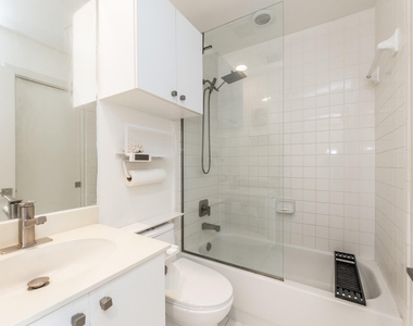 2714 Chenevert Street - Photo Thumbnail 29