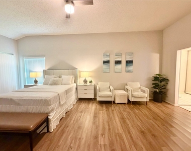 4615 Leicester Way - Photo Thumbnail 11