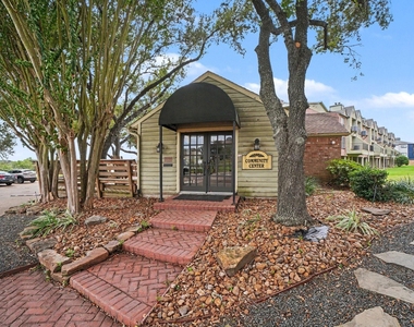 18800 Egret Bay Boulevard - Photo Thumbnail 26