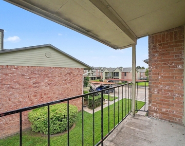 18800 Egret Bay Boulevard - Photo Thumbnail 14