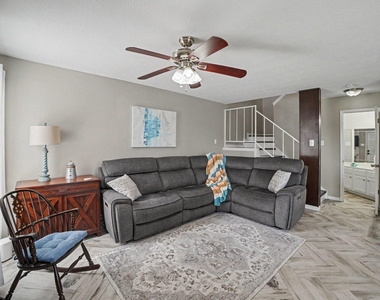 18800 Egret Bay Boulevard - Photo Thumbnail 3
