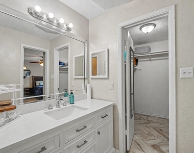 18800 Egret Bay Boulevard - Photo Thumbnail 16