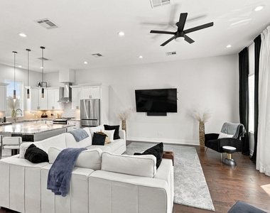 2312 Campbell Road - Photo Thumbnail 8