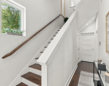 2312 Campbell Road - Photo Thumbnail 3