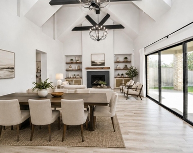 1423 Hackberry Heights Drive - Photo Thumbnail 14