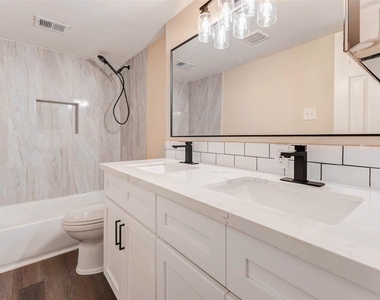 11222 Sagepark Lane - Photo Thumbnail 19