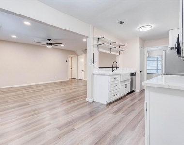 11222 Sagepark Lane - Photo Thumbnail 12
