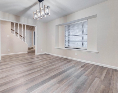 11222 Sagepark Lane - Photo Thumbnail 7