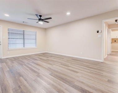 11222 Sagepark Lane - Photo Thumbnail 18