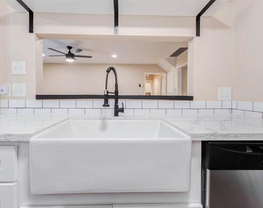 11222 Sagepark Lane - Photo Thumbnail 11