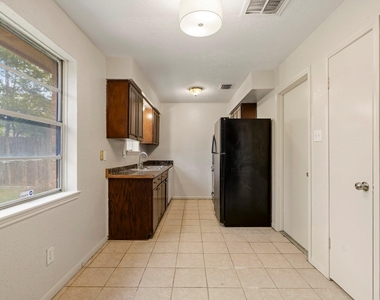 5315 Ridgestone Street - Photo Thumbnail 7