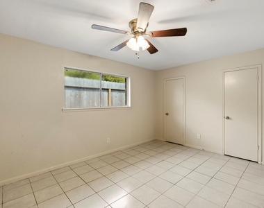5315 Ridgestone Street - Photo Thumbnail 11