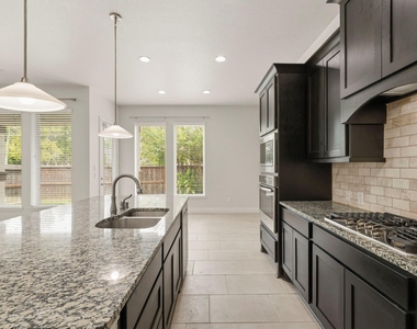 9527 Scanlan Heights Lane - Photo Thumbnail 13