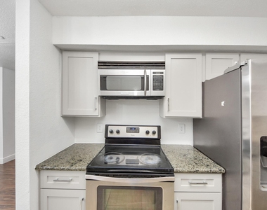 9700 Leawood Boulevard - Photo Thumbnail 12