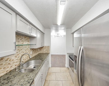 9700 Leawood Boulevard - Photo Thumbnail 14