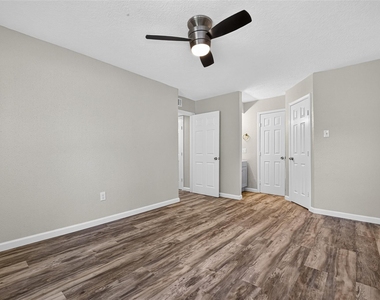 1516 Bay Area Boulevard - Photo Thumbnail 33