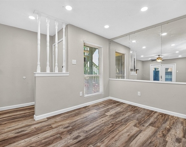 1516 Bay Area Boulevard - Photo Thumbnail 10