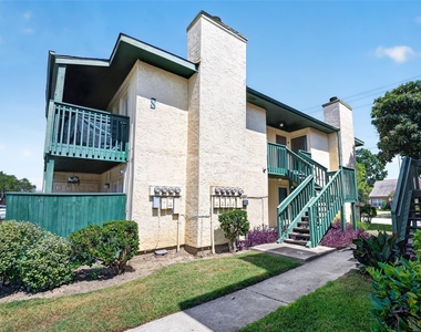 1516 Bay Area Boulevard - Photo Thumbnail 1
