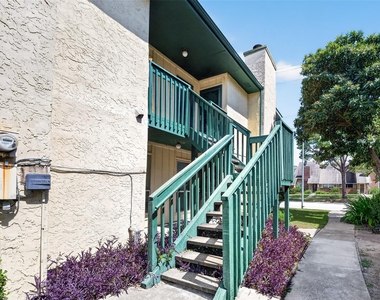 1516 Bay Area Boulevard - Photo Thumbnail 2