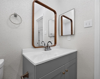 1516 Bay Area Boulevard - Photo Thumbnail 30