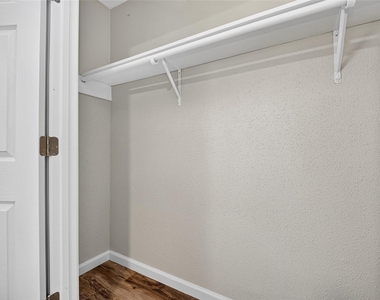 1516 Bay Area Boulevard - Photo Thumbnail 25
