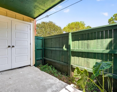 1516 Bay Area Boulevard - Photo Thumbnail 39