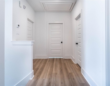 5726 Barbara Rose Lane - Photo Thumbnail 19