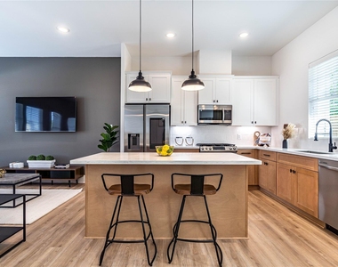 5726 Barbara Rose Lane - Photo Thumbnail 10