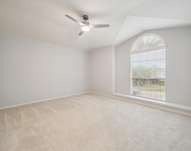 9842 Lynette Falls Drive - Photo Thumbnail 4
