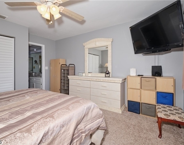 5510 Sw 4th Place - Photo Thumbnail 14