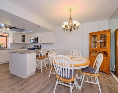 5510 Sw 4th Place - Photo Thumbnail 9