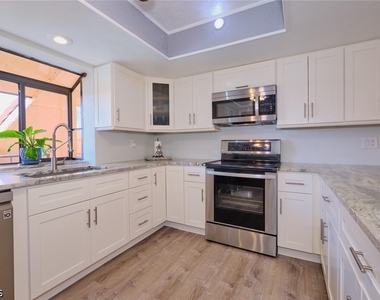 5510 Sw 4th Place - Photo Thumbnail 7