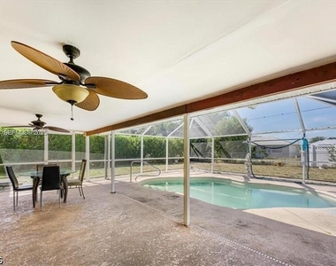 915 Se 20th Street - Photo Thumbnail 14