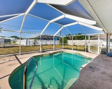 915 Se 20th Street - Photo Thumbnail 15