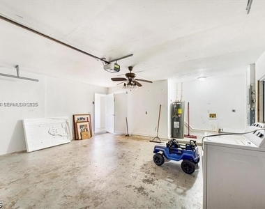 915 Se 20th Street - Photo Thumbnail 13