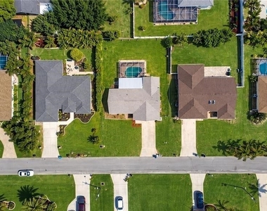 915 Se 20th Street - Photo Thumbnail 16