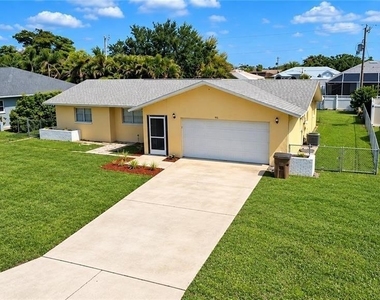 915 Se 20th Street - Photo Thumbnail 1